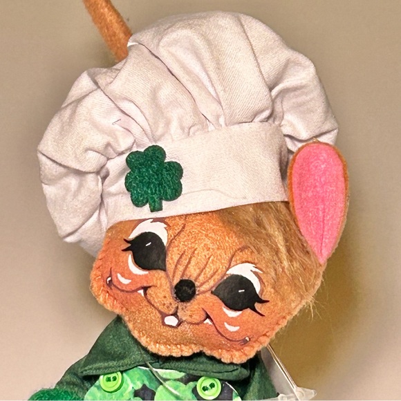Annalee 6” Irish Chef Mouse with Chef Hat Coat and Shamrock Apron. NWT - Picture 5 of 14